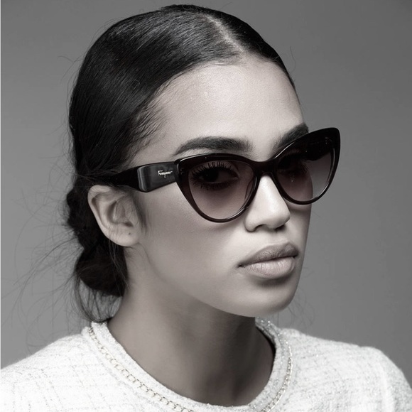 NEW Salvatore Ferragamo SF930S - Picture 10 of 10